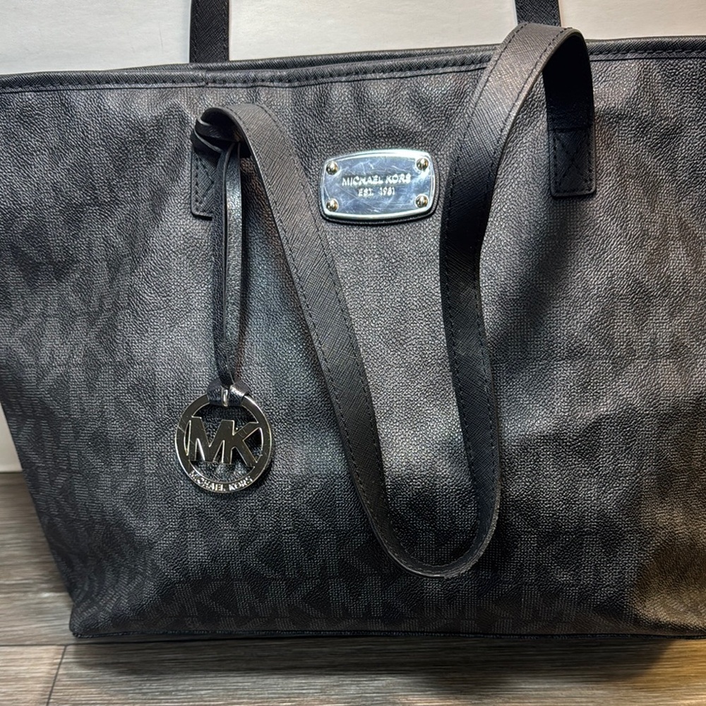 Michael Kors Charcoal Signature Tote - Picture 3 of 12